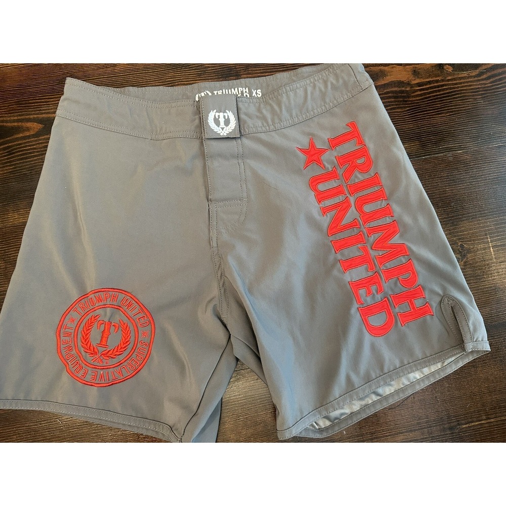 Triumph United Gray MMA‎ Boxing Fight Training Embroidered Shorts Size 30